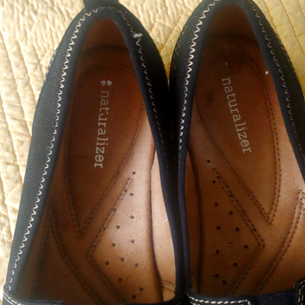 Naturalizer Shoes - Picture 4 of 5